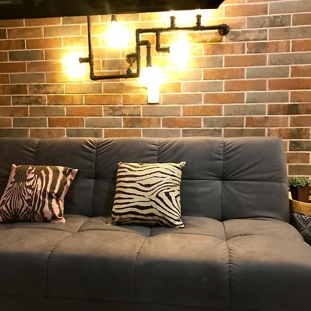 Studio Design Moderno. São Paulo Luaran gambar