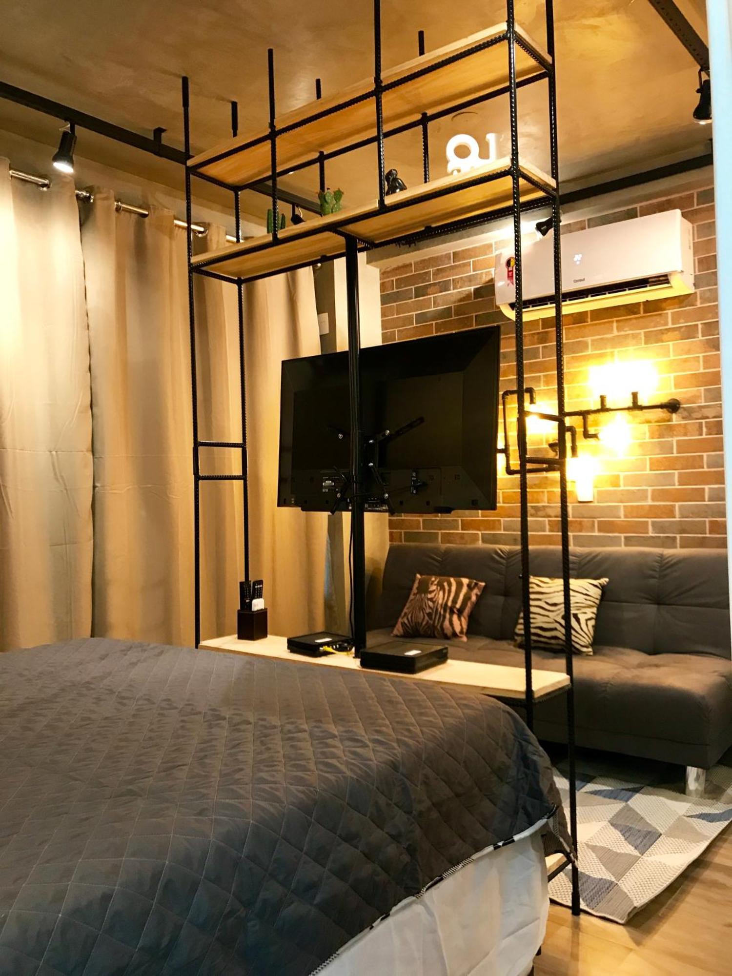 Studio Design Moderno. São Paulo Luaran gambar