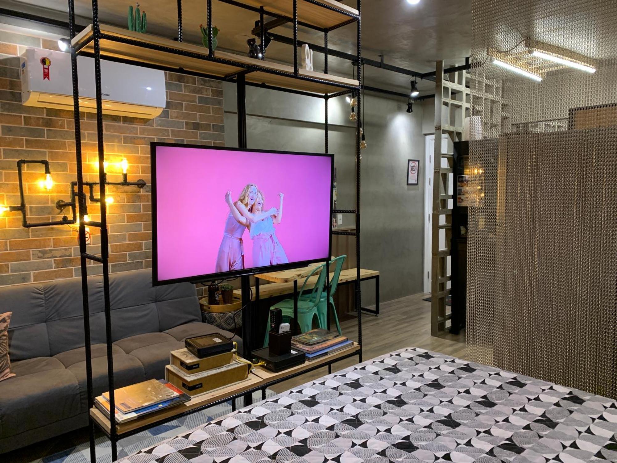 Studio Design Moderno. São Paulo Luaran gambar