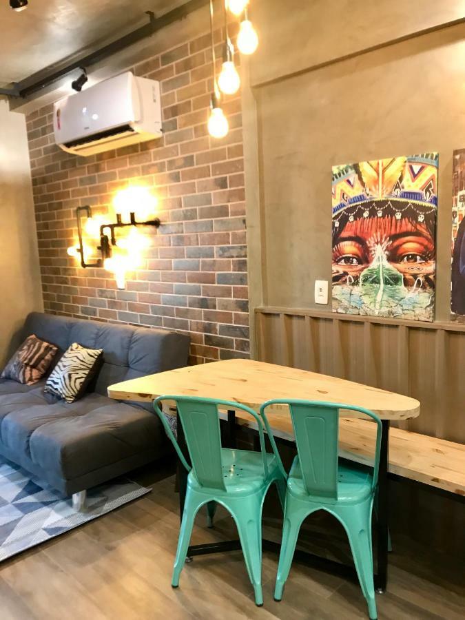 Studio Design Moderno. São Paulo Luaran gambar