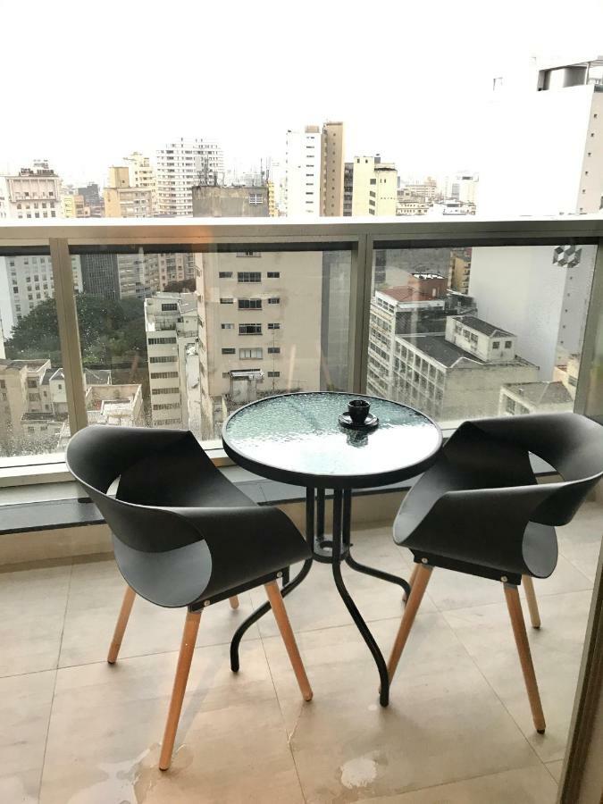 Studio Design Moderno. São Paulo Luaran gambar