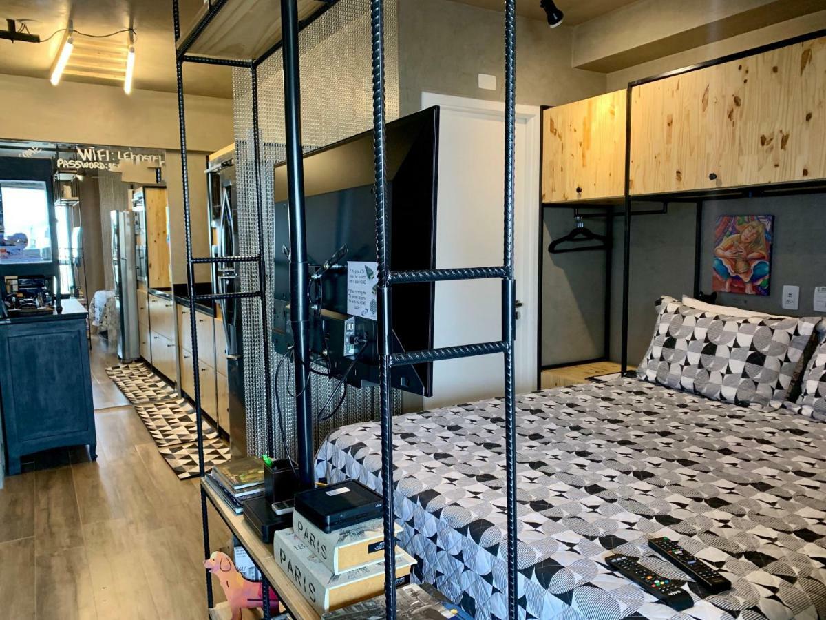Studio Design Moderno. São Paulo Luaran gambar